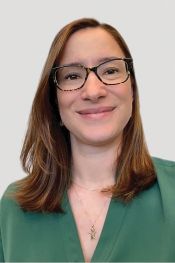 Portrait of Dr. Bárbara Porto.